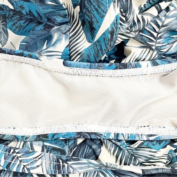 Nip Tuck One Piece Swimsuit Teal Tropical Palm Print Women’s Size 4 Bathing Suit - Picture 9 of 10